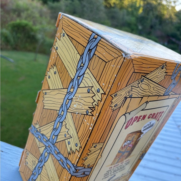 Vintage 1999 Tasmanian Devil Taz in Original Crate - Picture 9 of 10